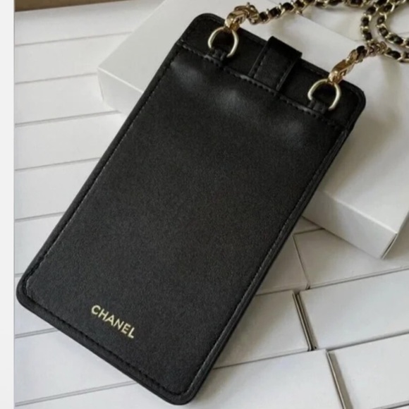 Chanel Black Phone Case with removable Gold Chain GWP ✨Coco Crush ✨ - Picture 3 of 4